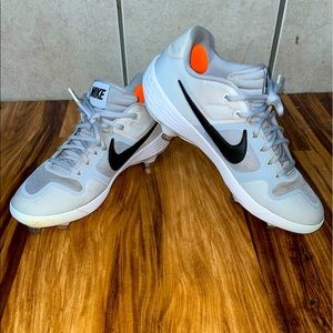 Nike Alpha Huarache Elite 2 Metal baseball cleats